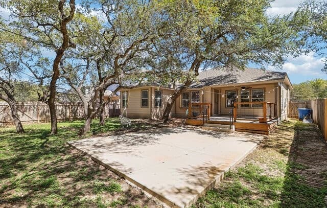 3-bedroom rental at 10723 Kobort in Helotes, TX — photo 5
