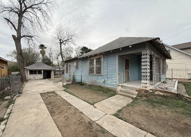 2-bedroom rental at 514 Recio in San Antonio, TX — photo 3
