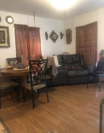 3-bedroom rental at 454 Blue Bonnet in San Antonio, TX — photo 3