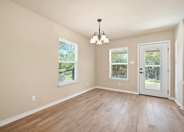 3-bedroom rental at 1530 Bob White Dr in Spring Branch, TX — photo 4