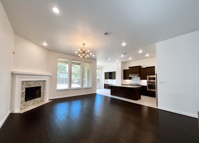 4-bedroom rental at 28839 Porch Swing in Boerne, TX — photo 3