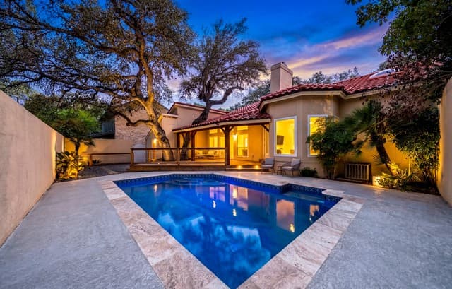 3-bedroom rental at 9114 Rustlers Creek Dr in San Antonio, TX — photo 2