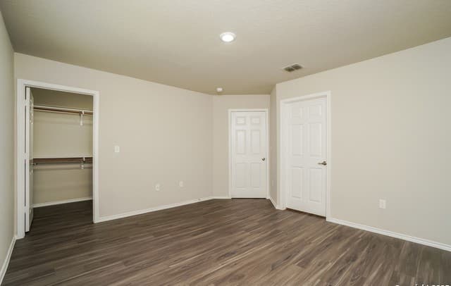 3-bedroom rental at 5903 Camier Cove in San Antonio, TX — photo 5