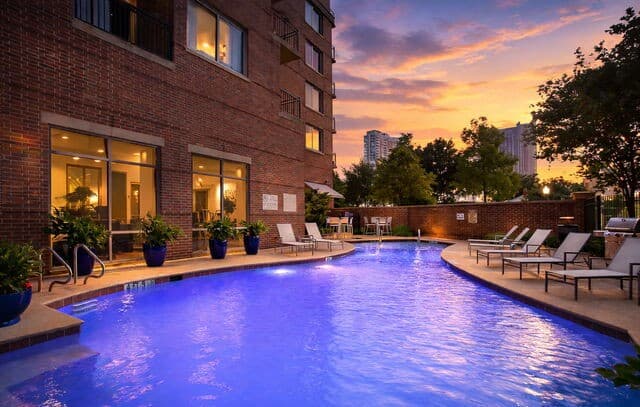 1-bedroom rental at 215 N Center Unit 804 in San Antonio, TX — photo 2