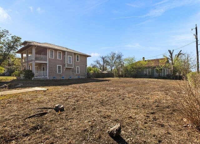rental at 602 Nolan Street in San Antonio, TX — photo 4