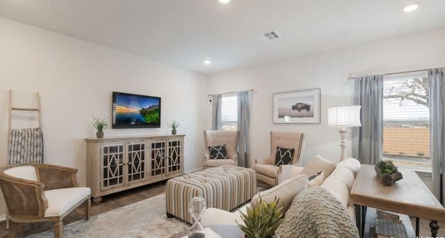 4-bedroom rental at 5802 Calville Blanc in San Antonio, TX — photo 5