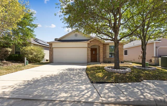 3-bedroom rental at 7546 Paraiso Point in Boerne, TX — photo 1