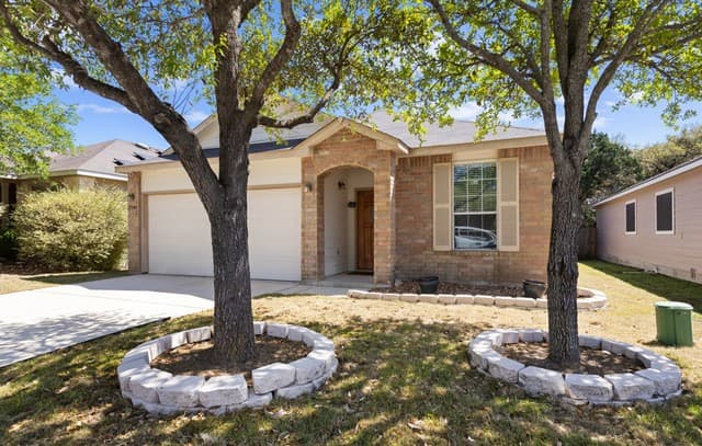 3-bedroom rental at 7546 Paraiso Point in Boerne, TX — photo 2