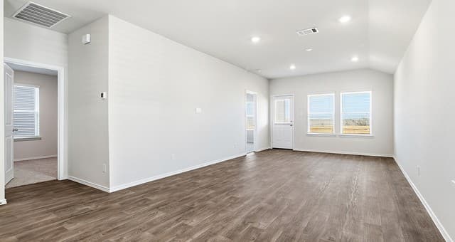 4-bedroom rental at 6007 Granite Quarry in San Antonio, TX — photo 3