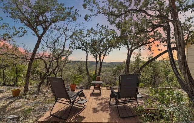 2-bedroom rental at 19708 Nottingham in Grey Forest, TX — photo 5
