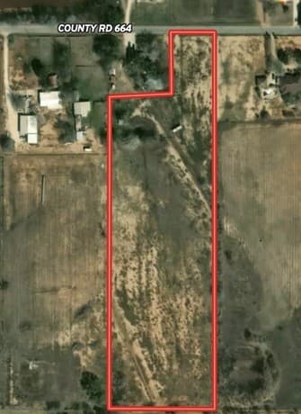 rental at 0 County Road 664 in Devine, TX — photo 1