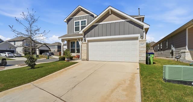 4-bedroom rental at 11967 Longfellow in San Antonio, TX — photo 3