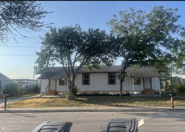 rental at 3114 Saturn in San Antonio, TX — photo 1