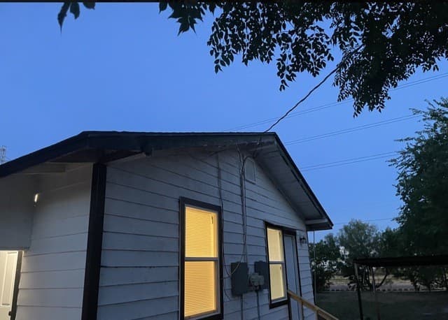 rental at 3114 Saturn in San Antonio, TX — photo 4