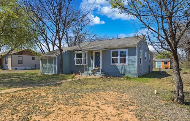 2-bedroom rental at 211 Brooks in Schertz, TX — photo 3