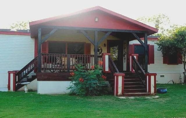 4-bedroom rental at 307 Homeridge in La Vernia, TX — photo 2