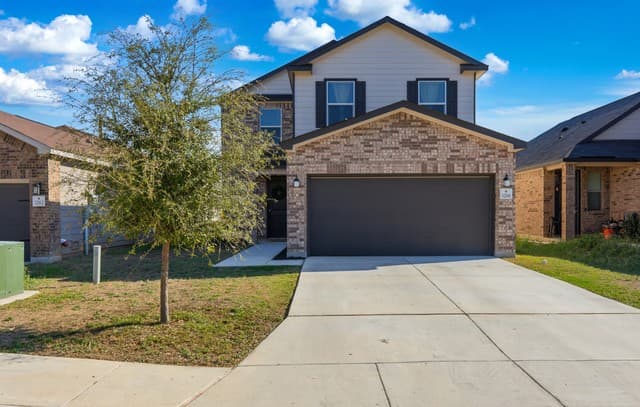 3-bedroom rental at 3266 Comanche Crossing in San Antonio, TX — photo 2