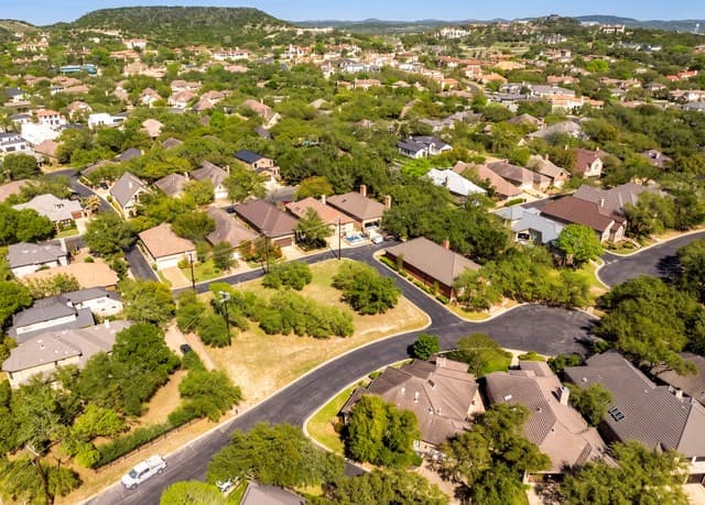 rental at 9 Hendon Ln in San Antonio, TX — photo 2