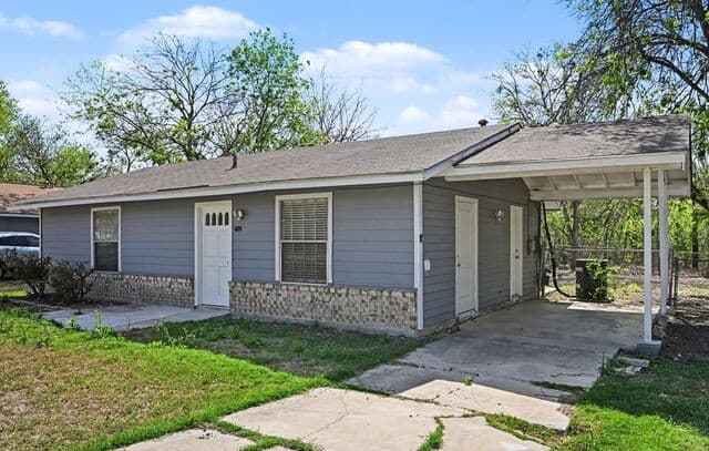 3-bedroom rental at 6034 Castle Hunt in San Antonio, TX — photo 2