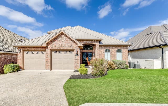4-bedroom rental at 137 Westcourt Lane in San Antonio, TX — photo 2