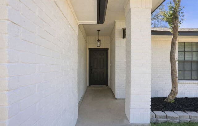 3-bedroom rental at 6046 John Chapman in San Antonio, TX — photo 3