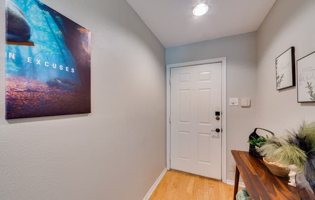 3-bedroom rental at 7930 Roanoke Run Unit 801 in San Antonio, TX — photo 4