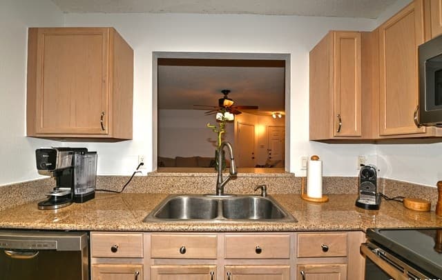 2-bedroom rental at 16426 Alwick Ln in San Antonio, TX — photo 5
