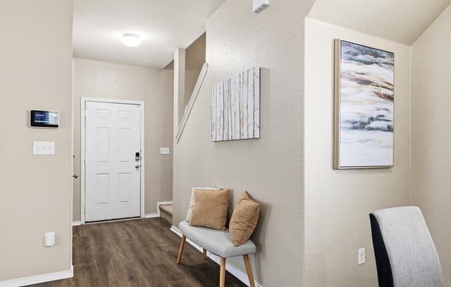 4-bedroom rental at 474 Walnut Crest in Selma, TX — photo 3