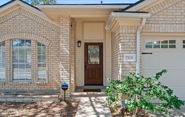 3-bedroom rental at 7031 Quail Wilde in San Antonio, TX — photo 3