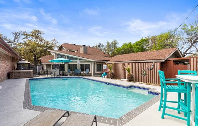3-bedroom rental at 7635 Tippit in San Antonio, TX — photo 1