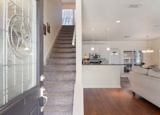 3-bedroom rental at 11917 Flame Tree Cove in San Antonio, TX — photo 4