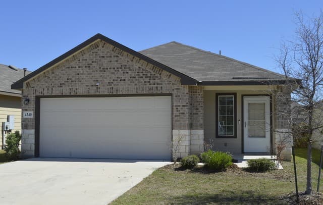 3-bedroom rental at 4340 Lake Ritter in St Hedwig, TX — photo 1