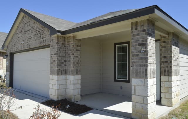3-bedroom rental at 4340 Lake Ritter in St Hedwig, TX — photo 3