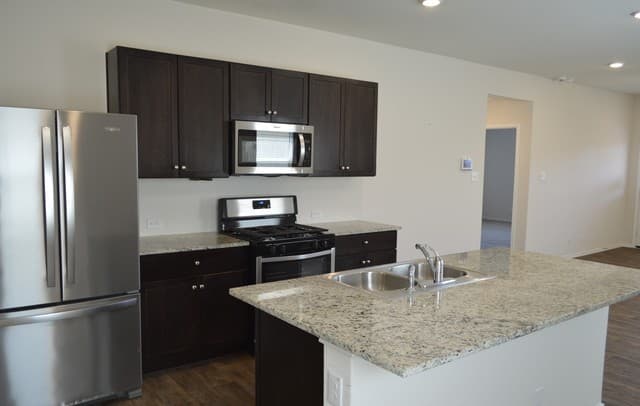3-bedroom rental at 4340 Lake Ritter in St Hedwig, TX — photo 5