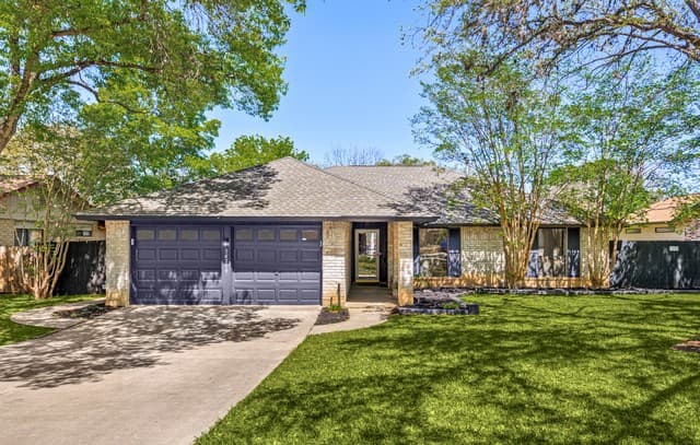 3-bedroom rental at 14219 Chadbourne in San Antonio, TX — photo 3