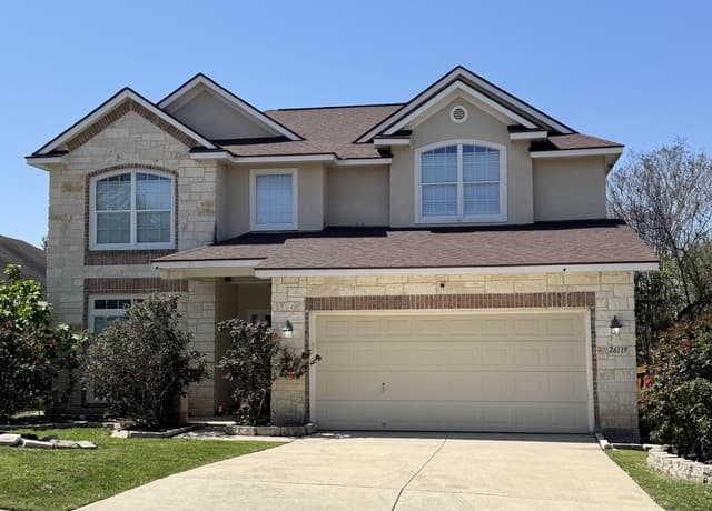 4-bedroom rental at 26119 Starling Hill in San Antonio, TX — photo 2