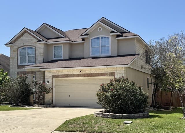 4-bedroom rental at 26119 Starling Hill in San Antonio, TX — photo 3