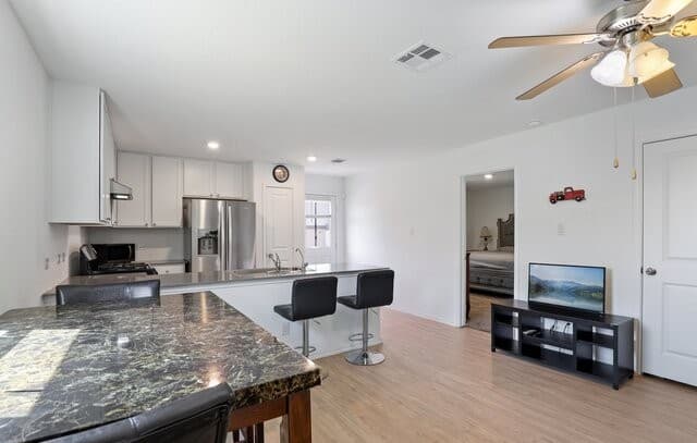 3-bedroom rental at 14806 Kolbe in San Antonio, TX — photo 5
