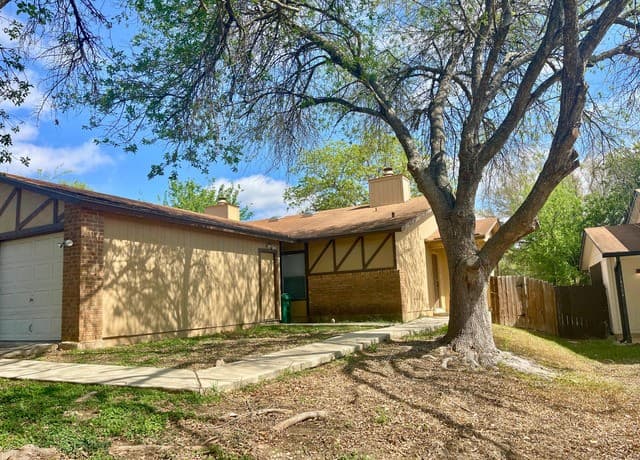 2-bedroom rental at 14506 Woods Hole Dr in San Antonio, TX — photo 2