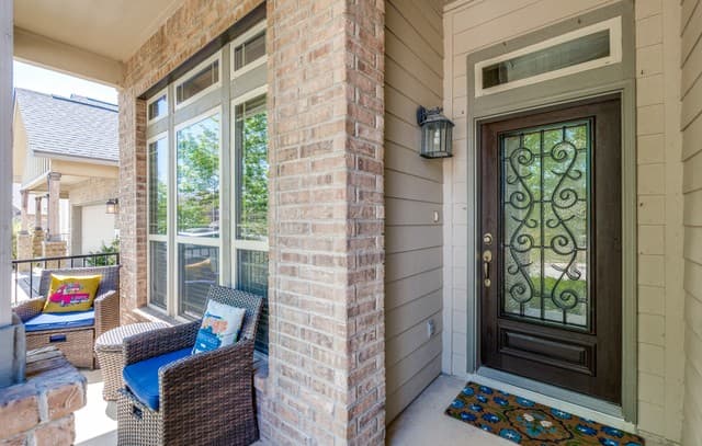 5-bedroom rental at 22417 Carriage Trace in San Antonio, TX — photo 3
