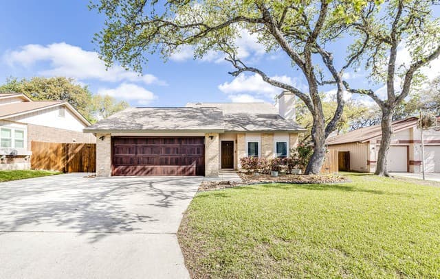 3-bedroom rental at 1949 Creek Mountain in San Antonio, TX — photo 5