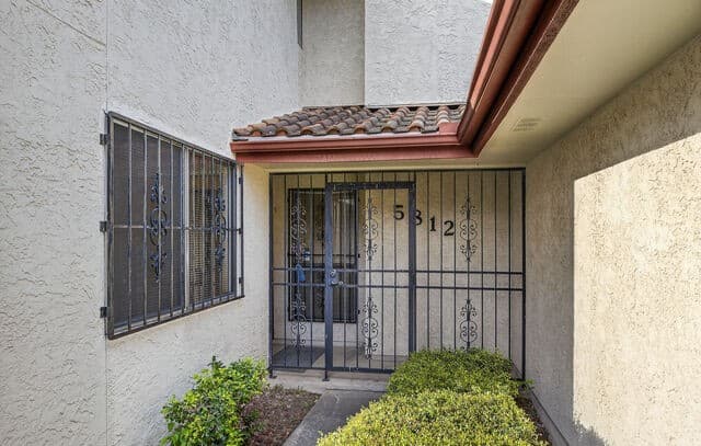 3-bedroom rental at 5812 Royal in San Antonio, TX — photo 3
