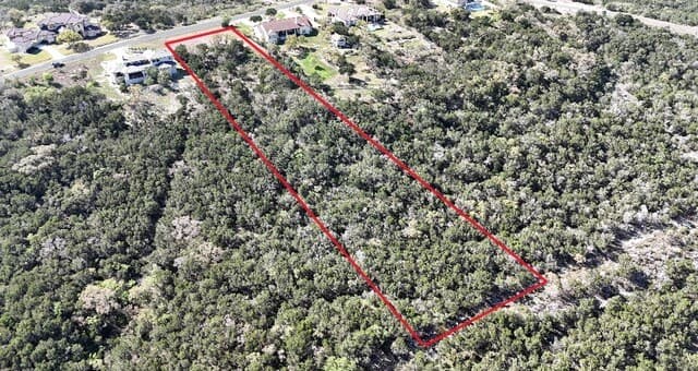 rental at 000 Pr 2777 in Mico, TX — photo 2