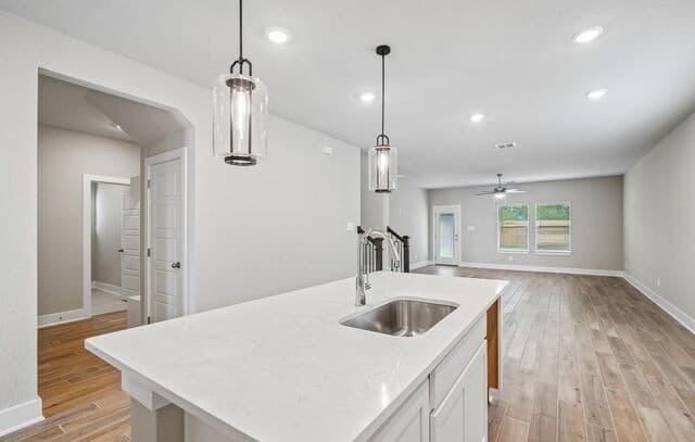 4-bedroom rental at 2124 Southerland Trail in Marion, TX — photo 5