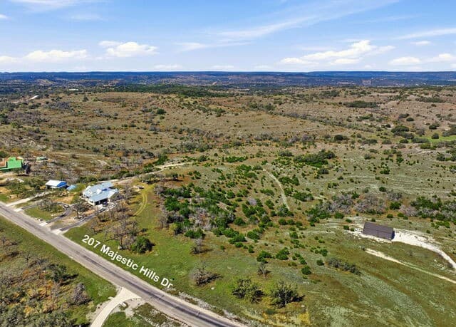 rental at 207 Majestic Hills in Blanco, TX — photo 4