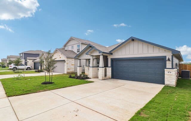 3-bedroom rental at 874 Shatterhand Blvd in San Antonio, TX — photo 3