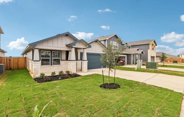 3-bedroom rental at 874 Shatterhand Blvd in San Antonio, TX — photo 4