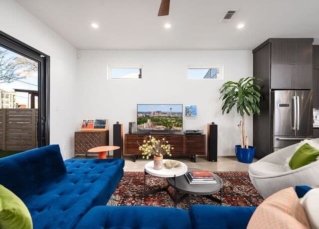 3-bedroom rental at 132 Clay in San Antonio, TX — photo 5