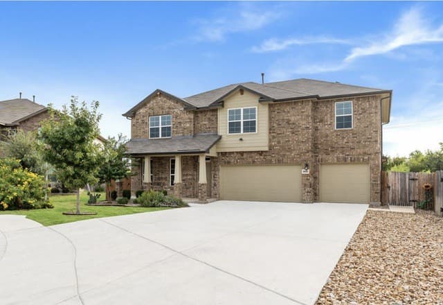 4-bedroom rental at 8846 Chavez Path in San Antonio, TX — photo 2