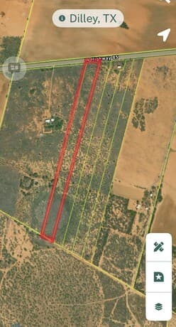 rental at TR 1 W Highway 85 in Dilley, TX — photo 1